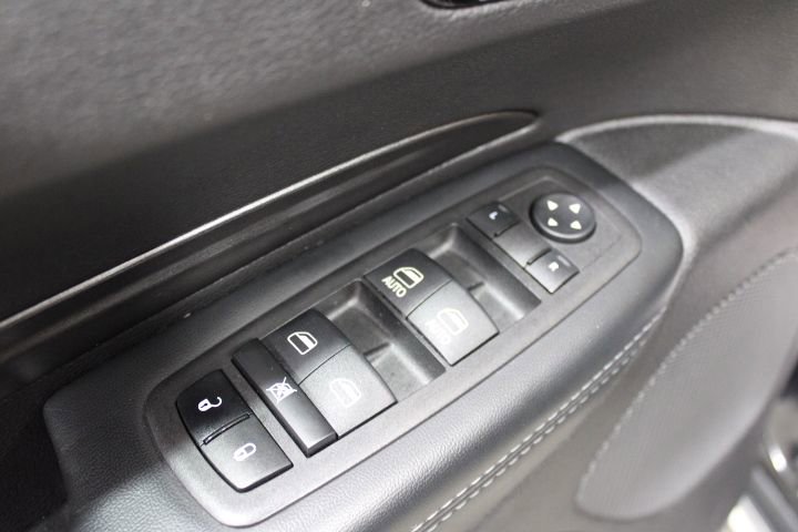 Used 2024 Dodge Durango SXT image 18