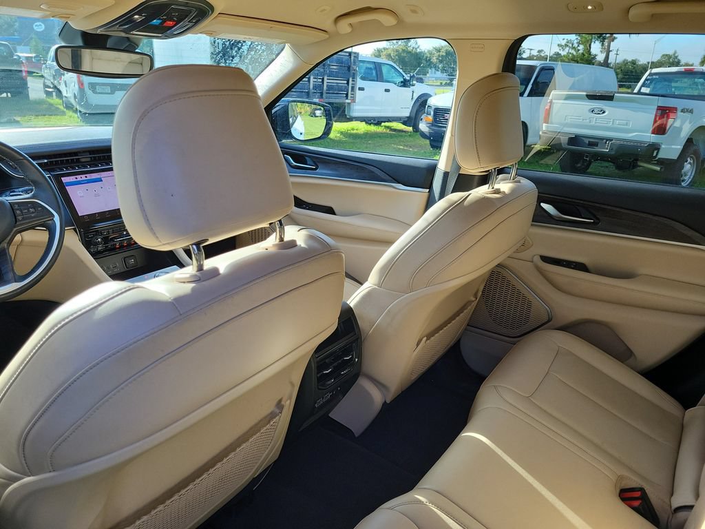 Used 2022 Jeep Grand Cherokee Limited RWD image 19
