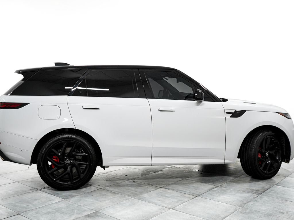 Used 2025 Land Rover Range Rover Sport Dynamic SE AWD/4WD image 7