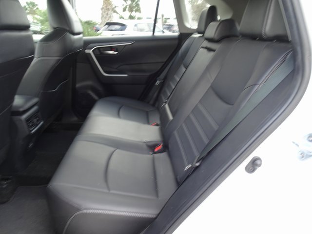 Used 2023 Toyota RAV4 XLE Premium image 9