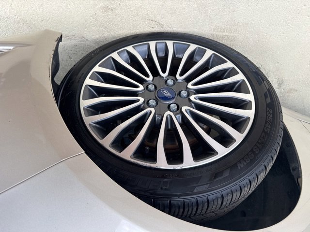 Used 2017 Ford Fusion SE w/ Fusion SE Technology Package FWD image 33