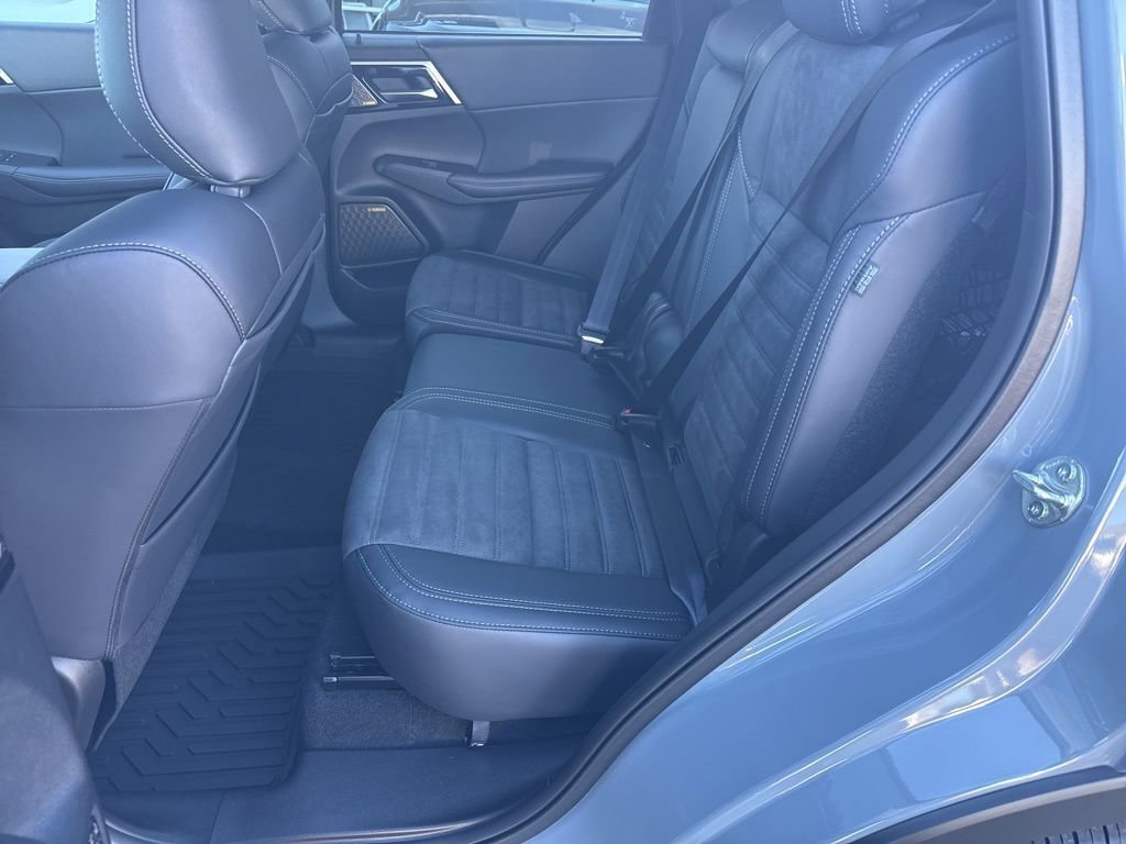 New 2026 Mitsubishi Outlander SE image 24