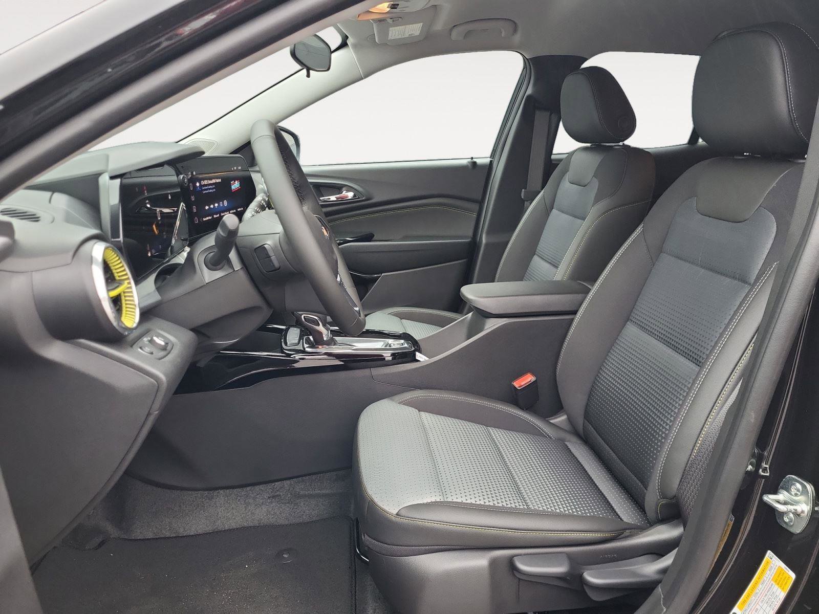 New 2026 Chevrolet Trax LT w/ Driver Confidence Package image 10