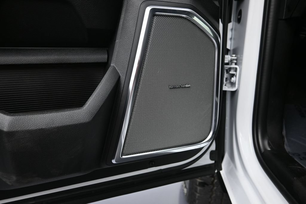 New 2026 RAM 2500 Laramie AWD/4WD image 12