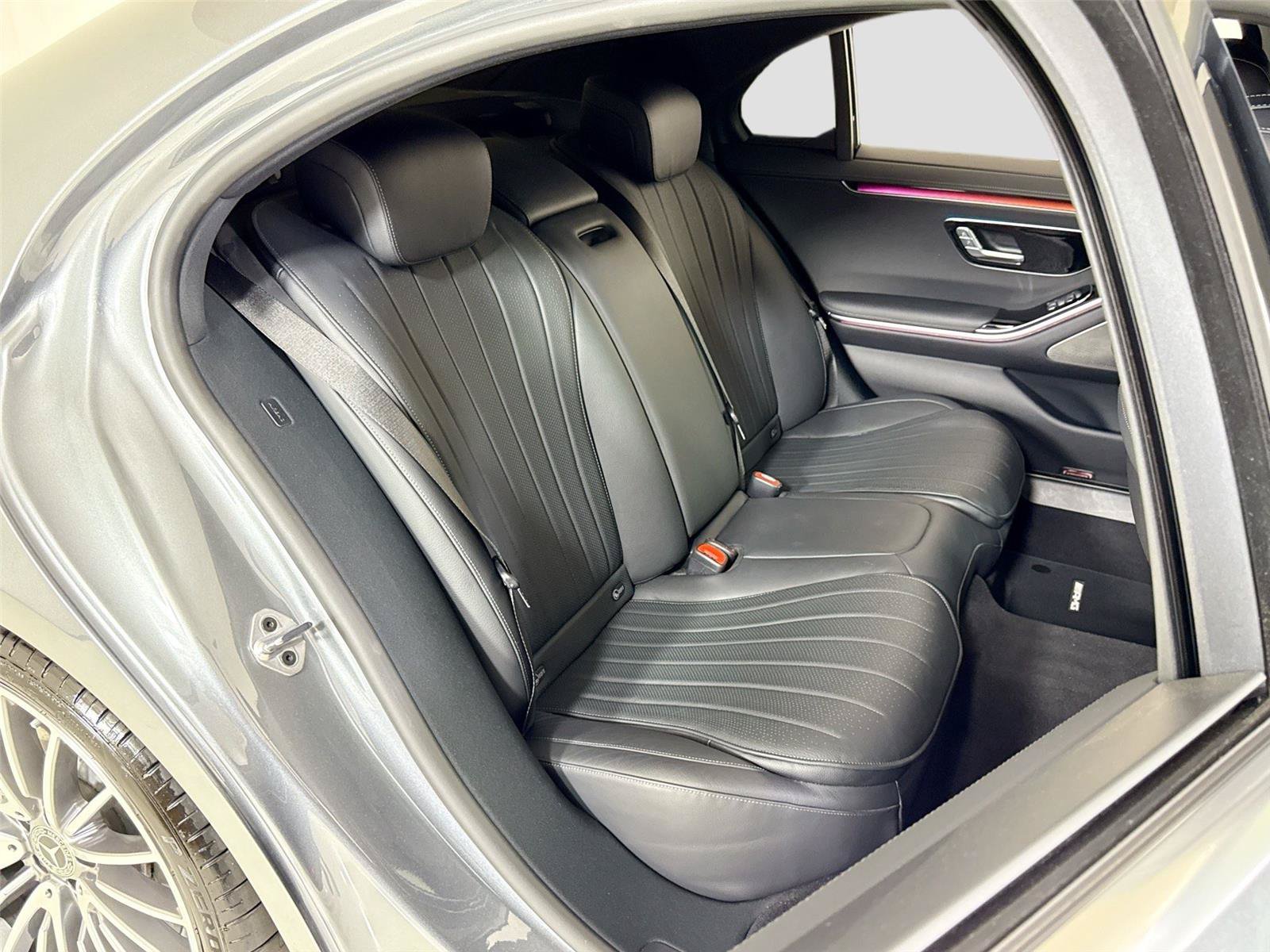 Used 2023 Mercedes-Benz S 500 4MATIC w/ AMG Line image 28