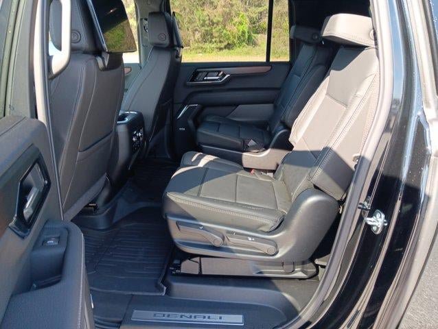 New 2026 GMC Yukon XL Denali w/ Denali Reserve Package AWD/4WD image 13