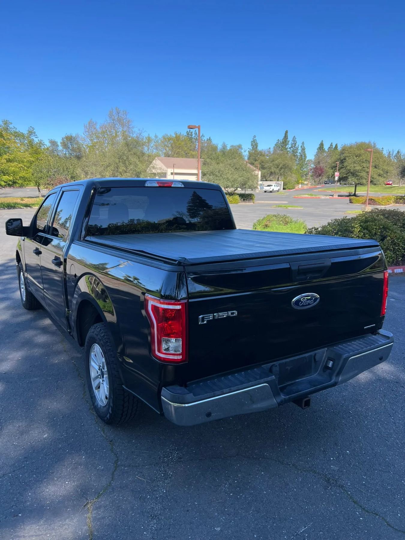 Used 2016 Ford F150 XLT image 4