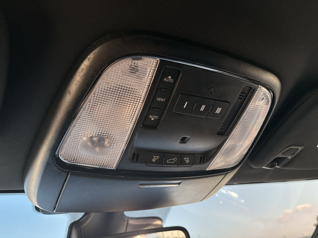 Used 2023 Dodge Durango GT AWD/4WD image 17