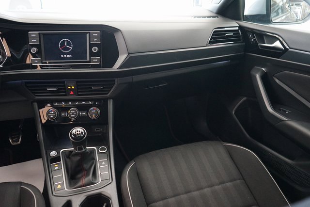 Used 2019 Volkswagen Jetta GLI image 11