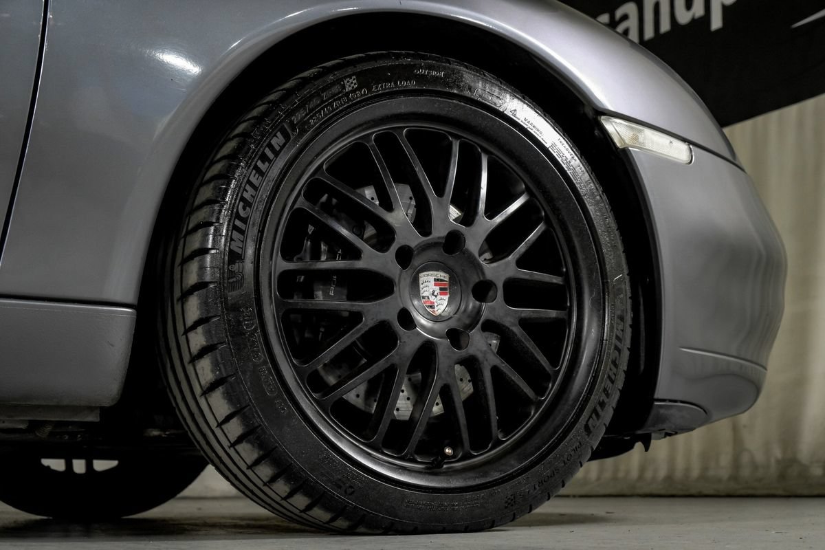 Used 2001 Porsche 911 Carrera RWD image 43