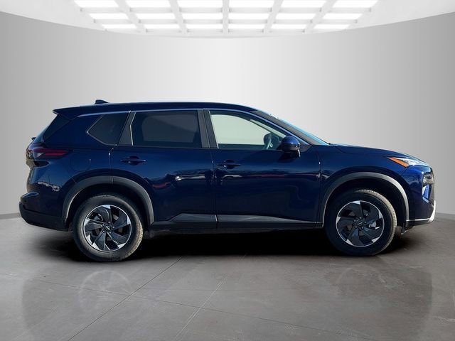 Used 2025 Nissan Rogue SV image 8