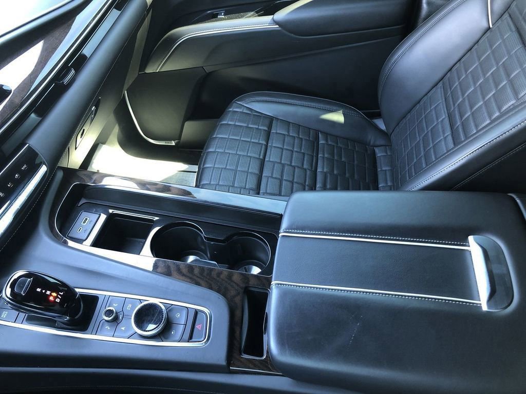 Used 2023 Cadillac Escalade ESV Sport Platinum AWD/4WD image 28