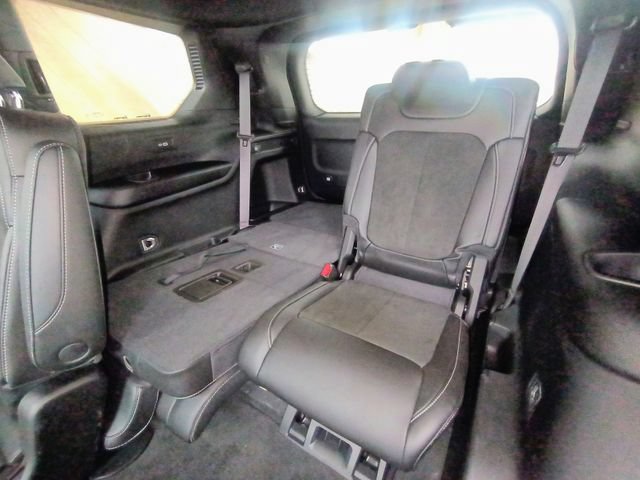 Used 2025 Jeep Grand Cherokee L Altitude RWD image 64