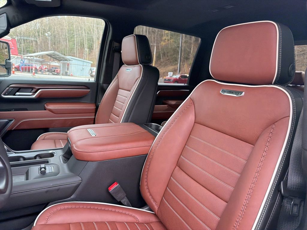 New 2026 GMC Sierra 3500 Denali Ultimate image 9