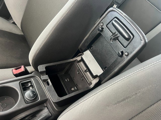 Used 2012 Ford Focus SE FWD image 25