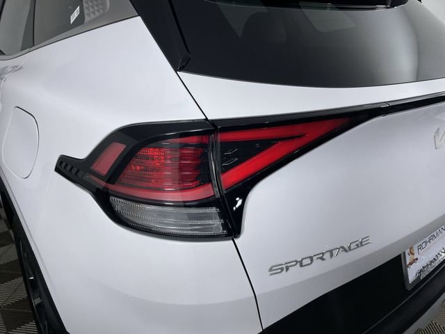 Used 2025 Kia Sportage EX image 34