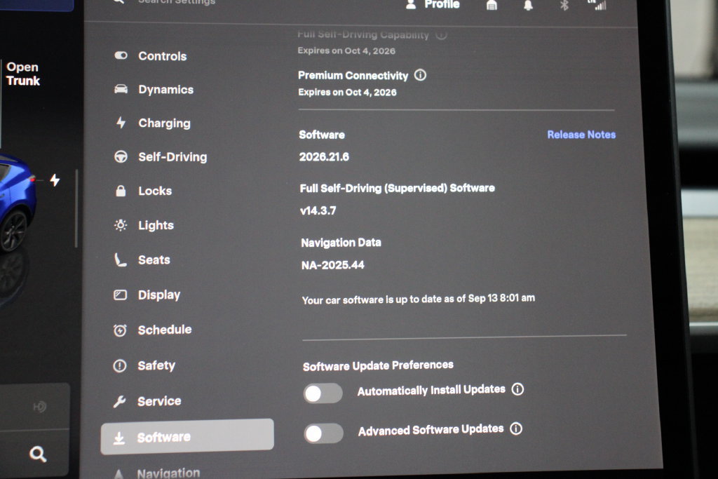 Used 2024 Tesla Model Y 2WD image 18