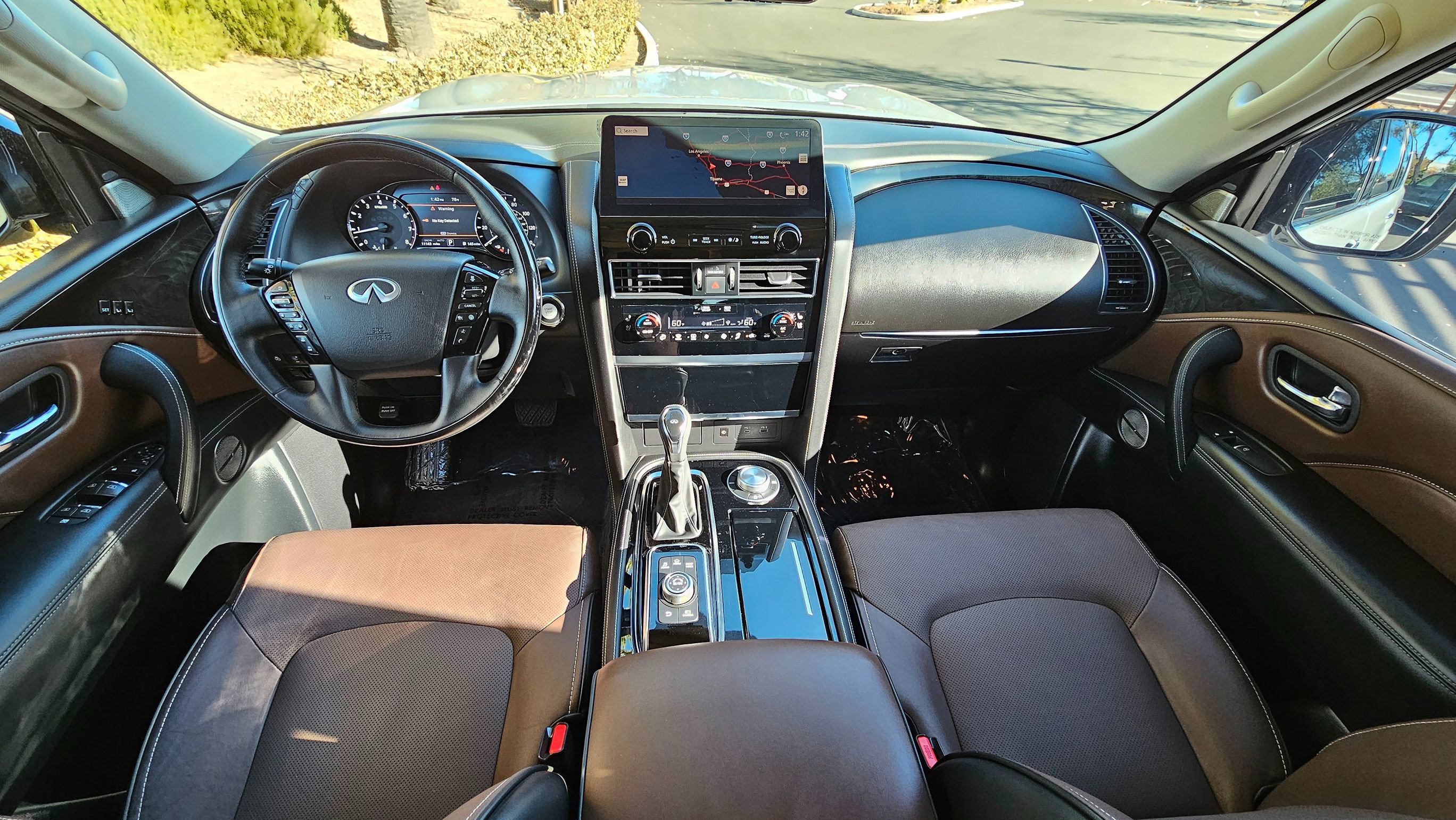 Used 2022 INFINITI QX80 Sensory w/ All-Season Package AWD/4WD image 22