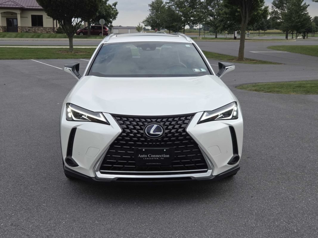 Used 2019 Lexus UX 250h w/ Premium Package AWD/4WD image 3