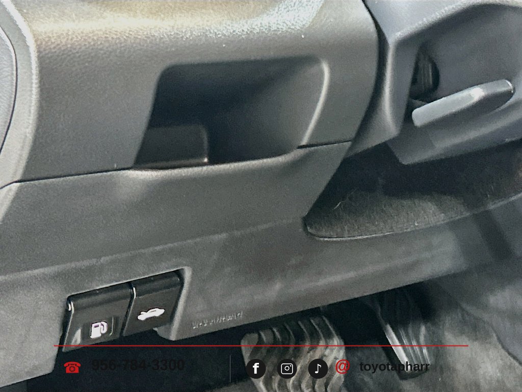Used 2024 Nissan Kicks SV FWD image 9