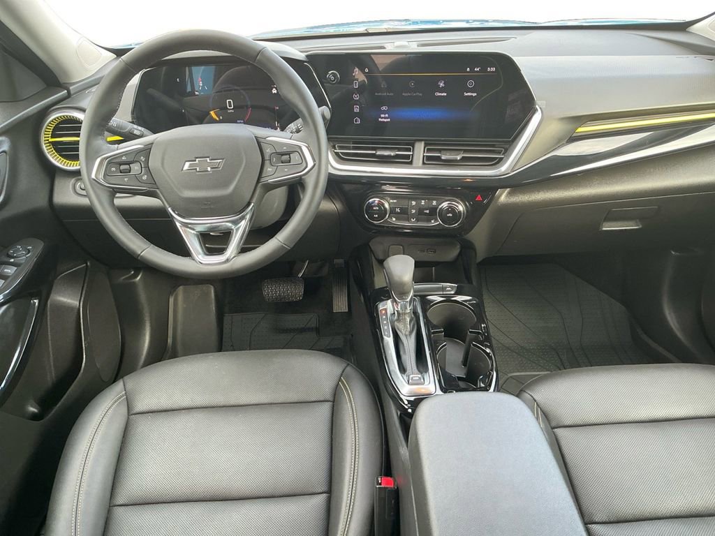 Used 2025 Chevrolet Trax ACTIV w/ Driver Confidence Package image 17