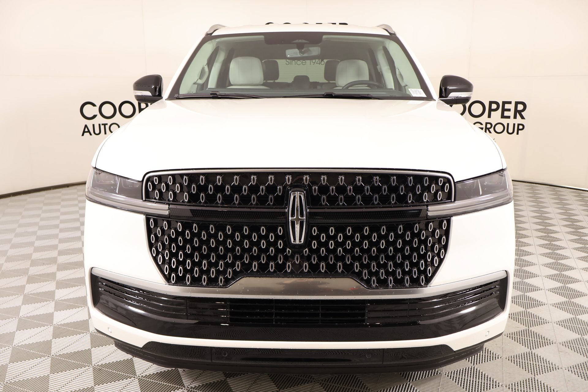 New 2026 Lincoln Navigator Premiere AWD/4WD image 9