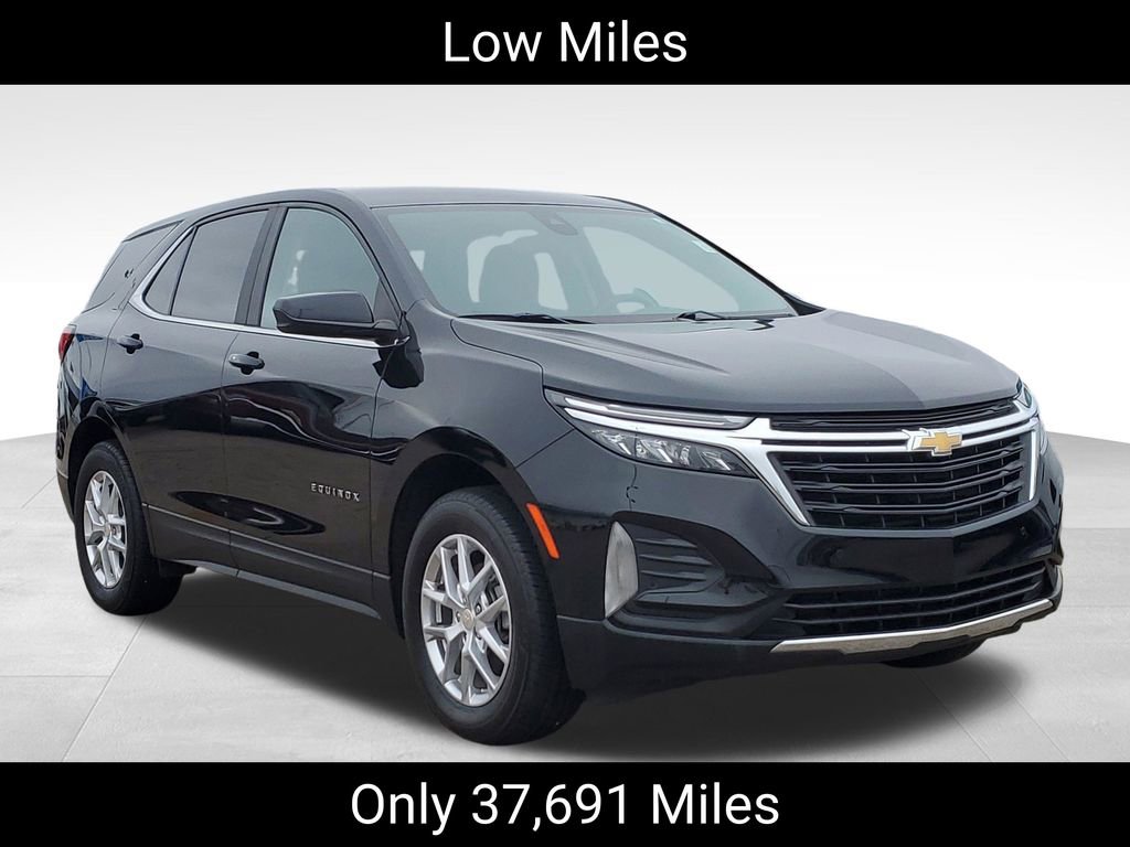 Used 2023 Chevrolet Equinox LT AWD/4WD image 2
