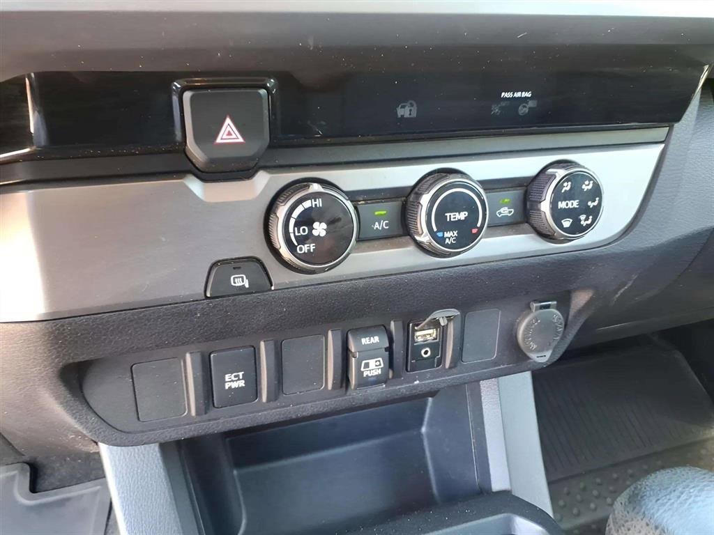 Used 2018 Toyota Tacoma SR5 image 16