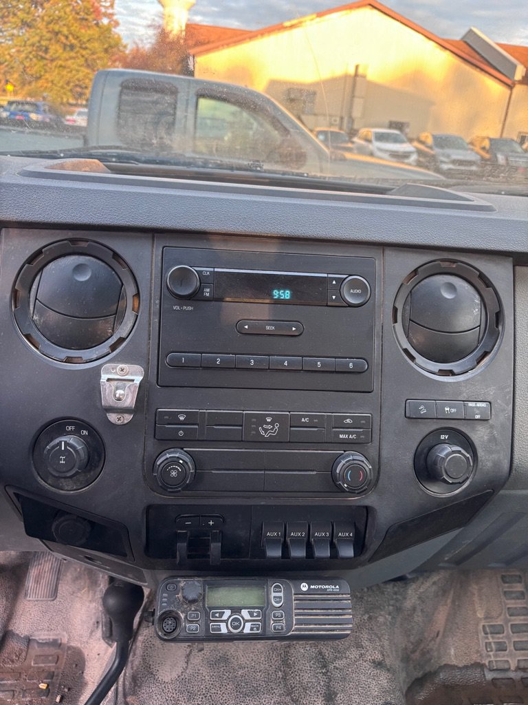 Used 2011 Ford F250 XL w/ FX4 Off Road Pkg AWD/4WD image 14