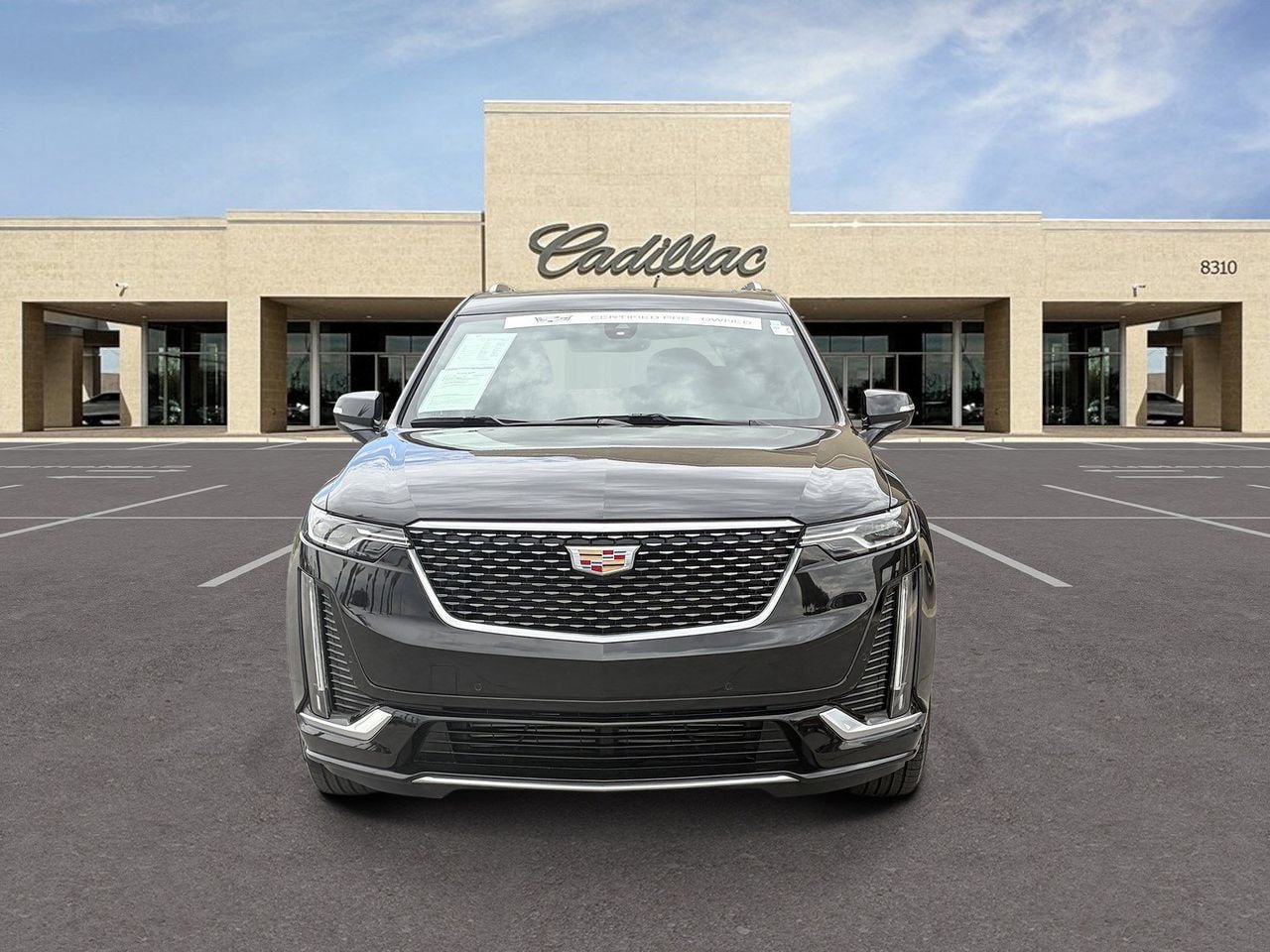 Certified 2025 Cadillac XT6 Luxury FWD image 2