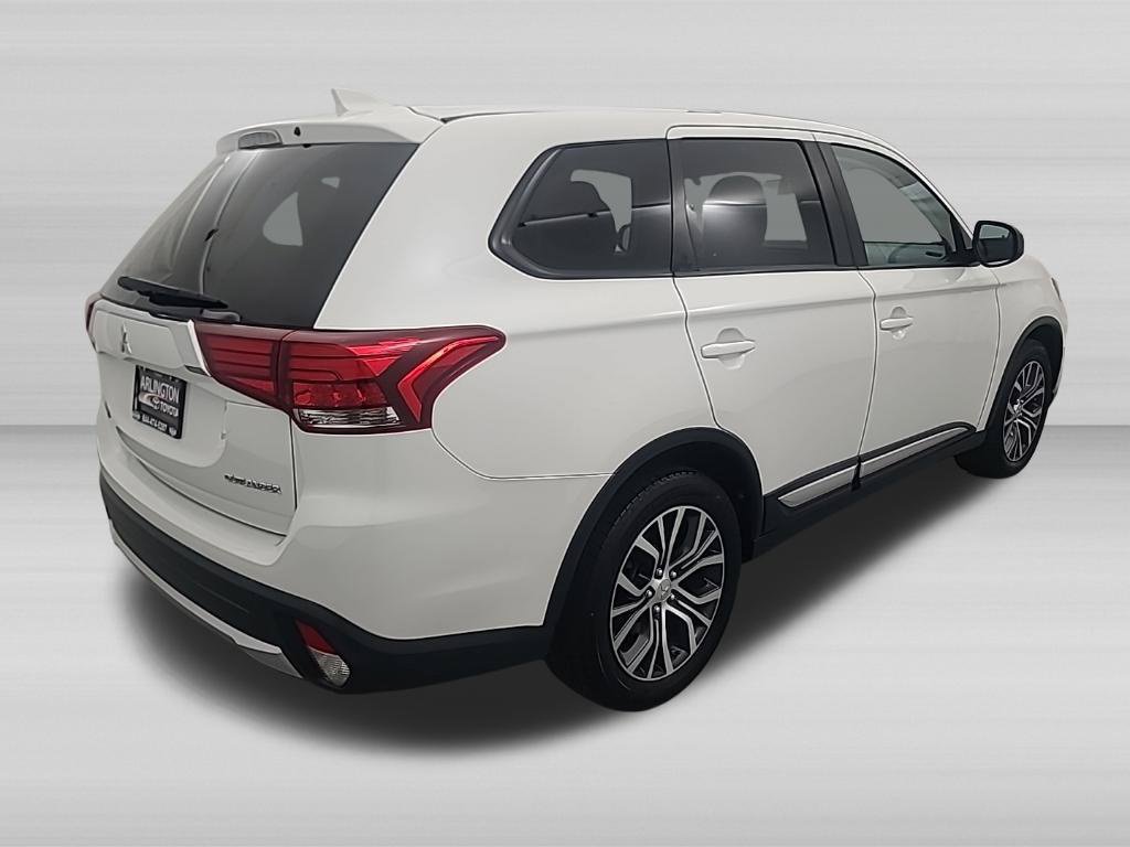 Used 2017 Mitsubishi Outlander ES FWD image 3