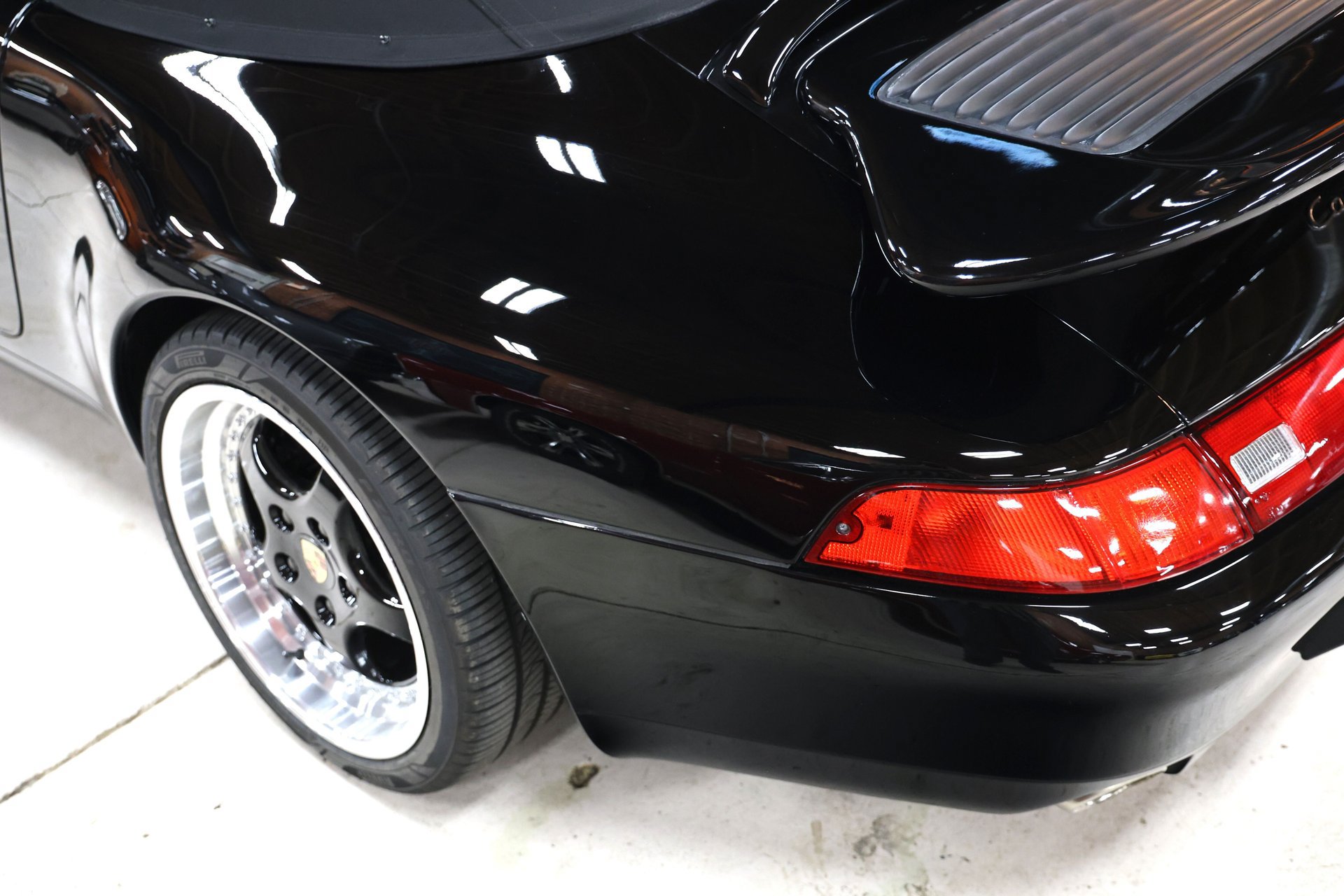 Used 1995 Porsche 911 Cabriolet image 37