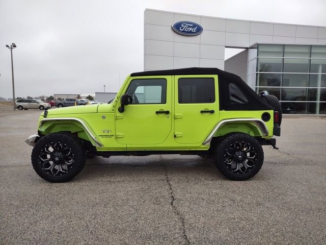 Used 2016 Jeep Wrangler Unlimited Sahara image 2