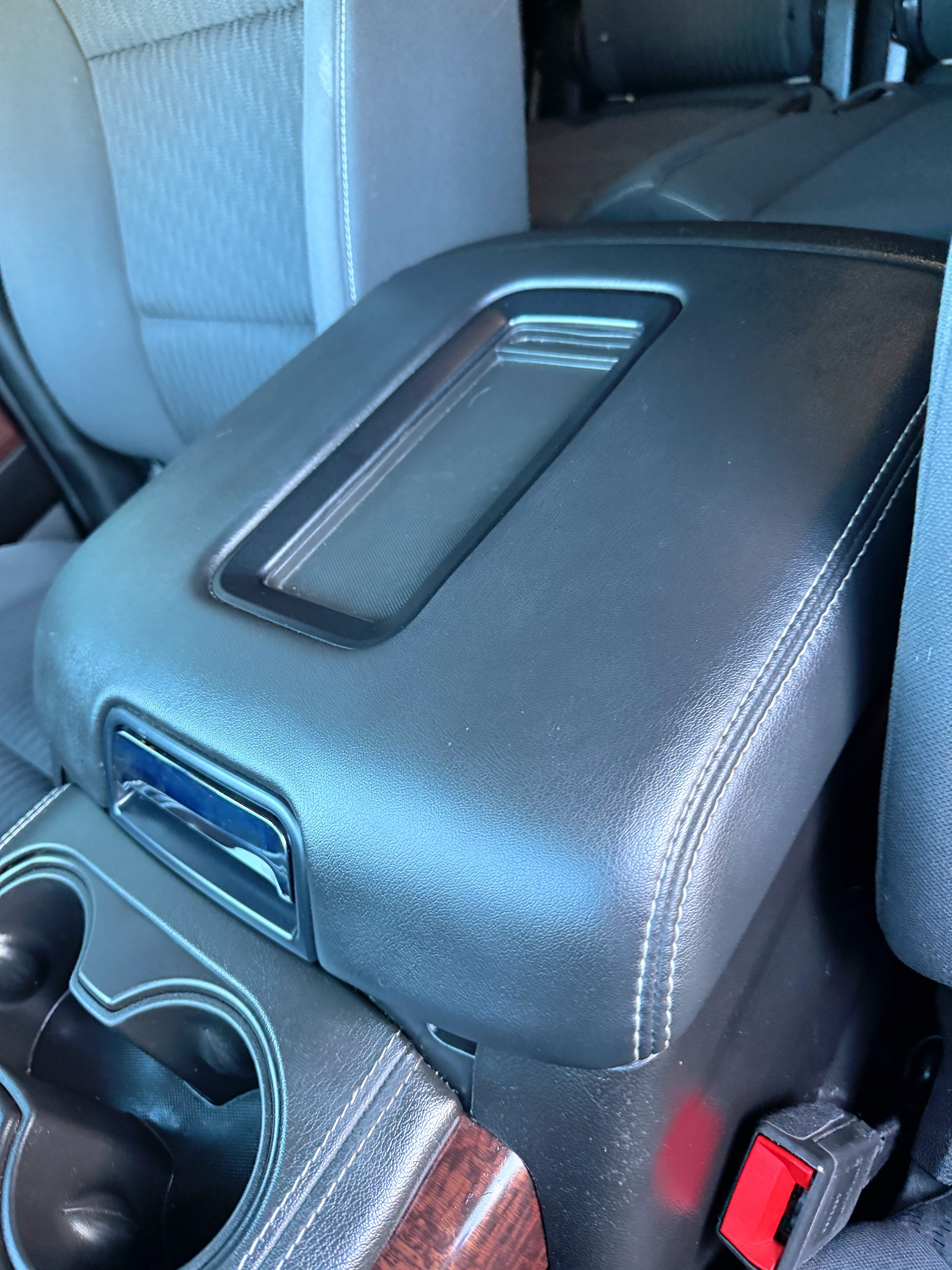 Used 2019 GMC Yukon SLE w/ SLE Value Package AWD/4WD image 19