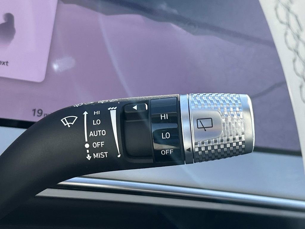 New 2026 Genesis GV70 2.5T Advanced image 32