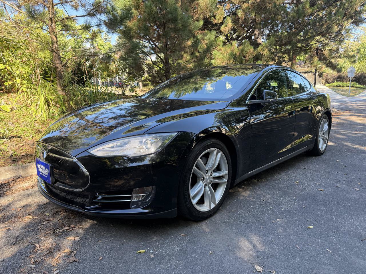 Used 2015 Tesla Model S 85D AWD/4WD image 4