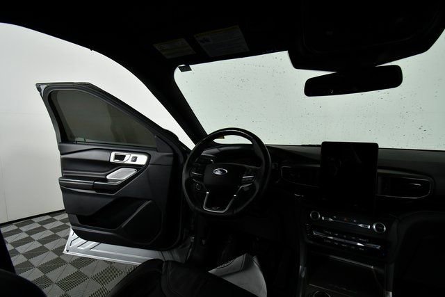 Used 2020 Ford Explorer ST w/ Premium Technology Package image 19