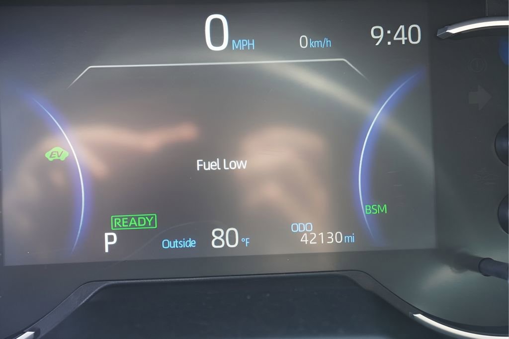 Used 2024 Toyota RAV4 LE image 21