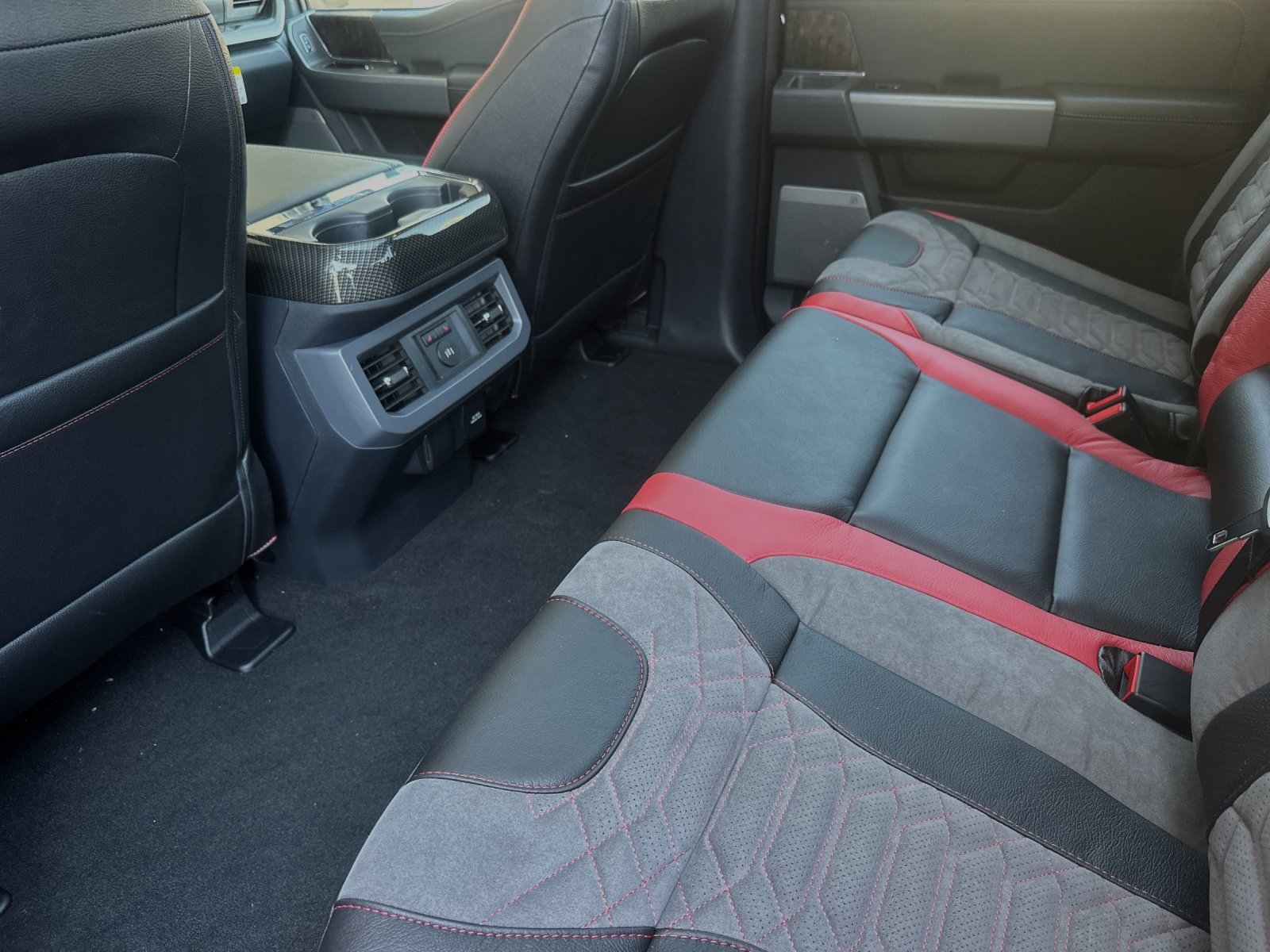 New 2024 Ford F250 Lariat w/ Lariat Ultimate Package image 12