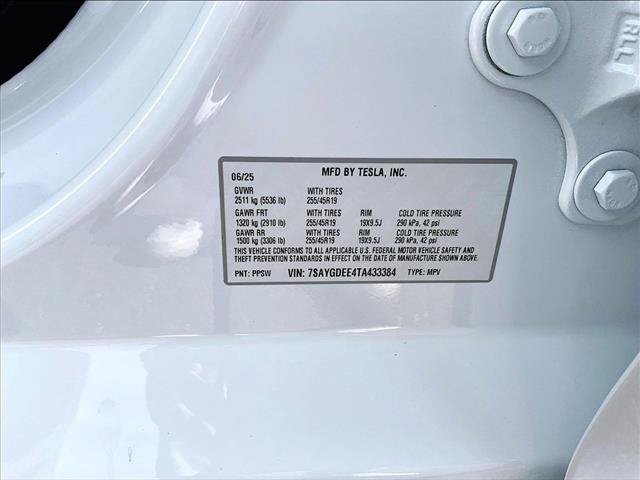 Used 2026 Tesla Model Y AWD image 30
