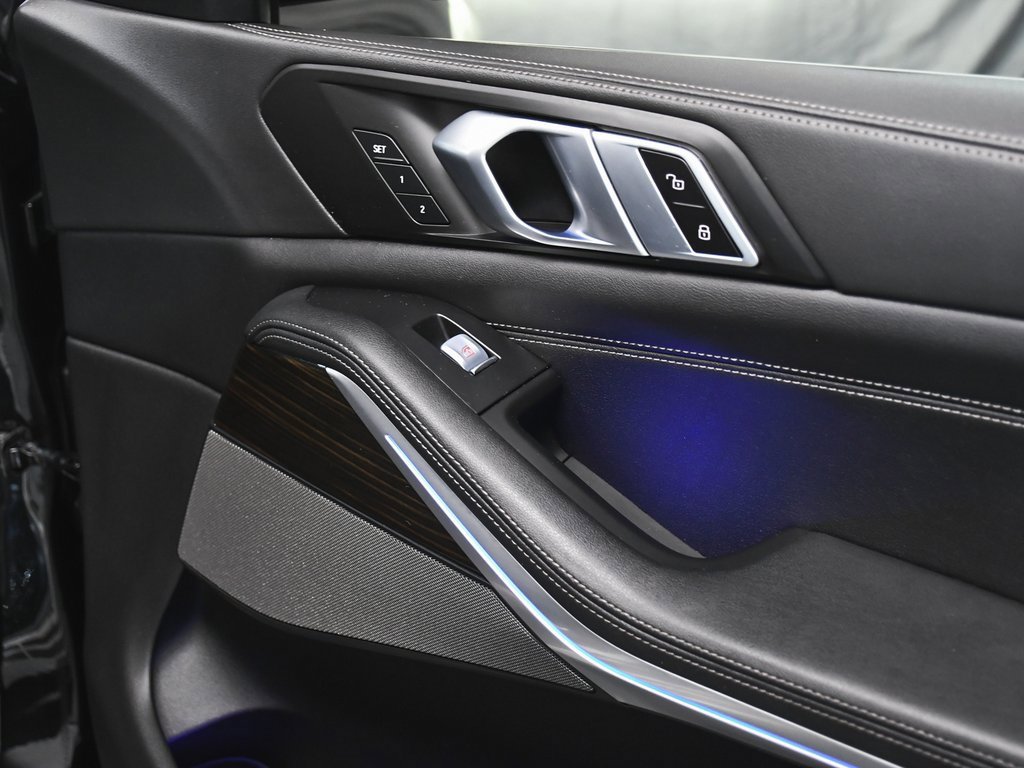 Used 2024 BMW X7 xDrive40i image 18