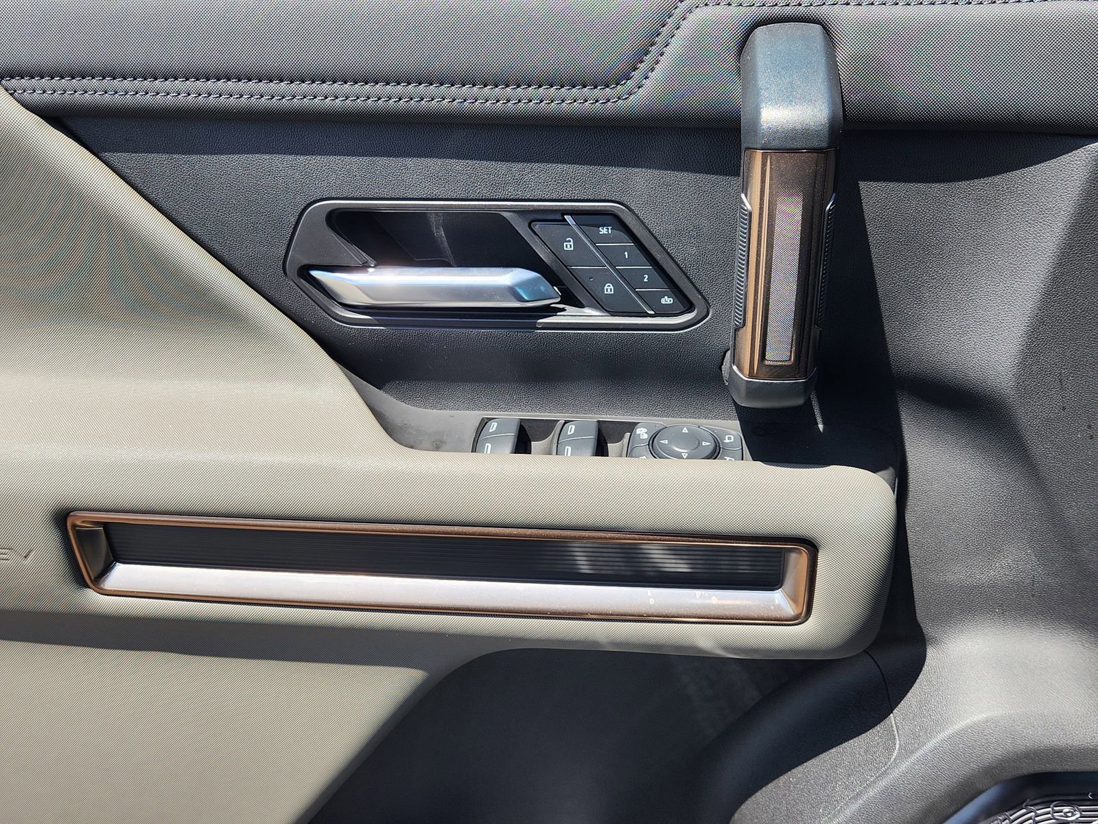 New 2025 GMC Hummer EV 2X image 26