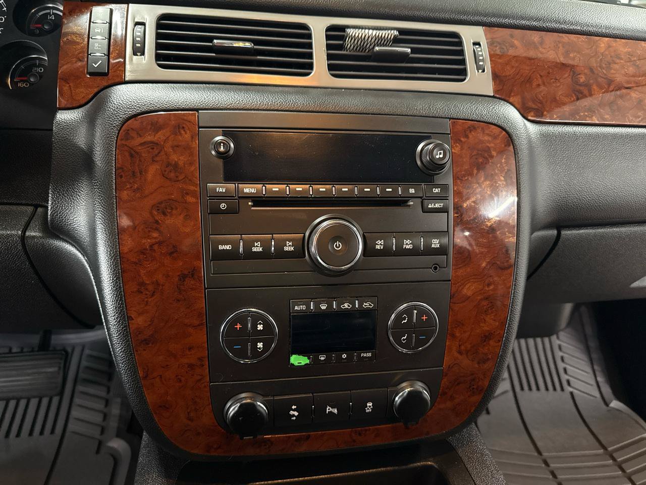 Used 2012 Chevrolet Avalanche LT AWD/4WD image 18