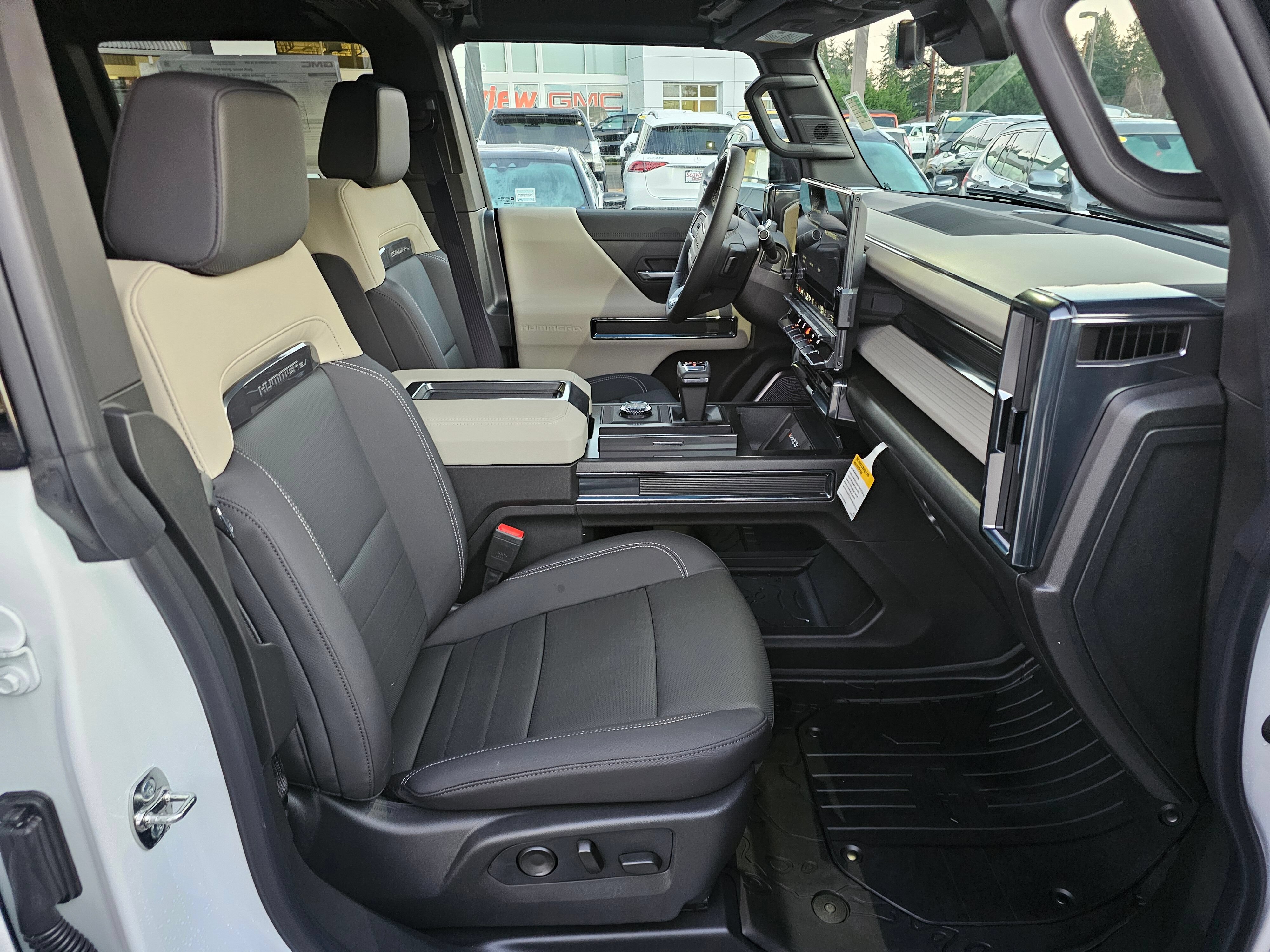New 2026 GMC Hummer EV SUV w/ LPO, Dark Essentials Package AWD/4WD image 11
