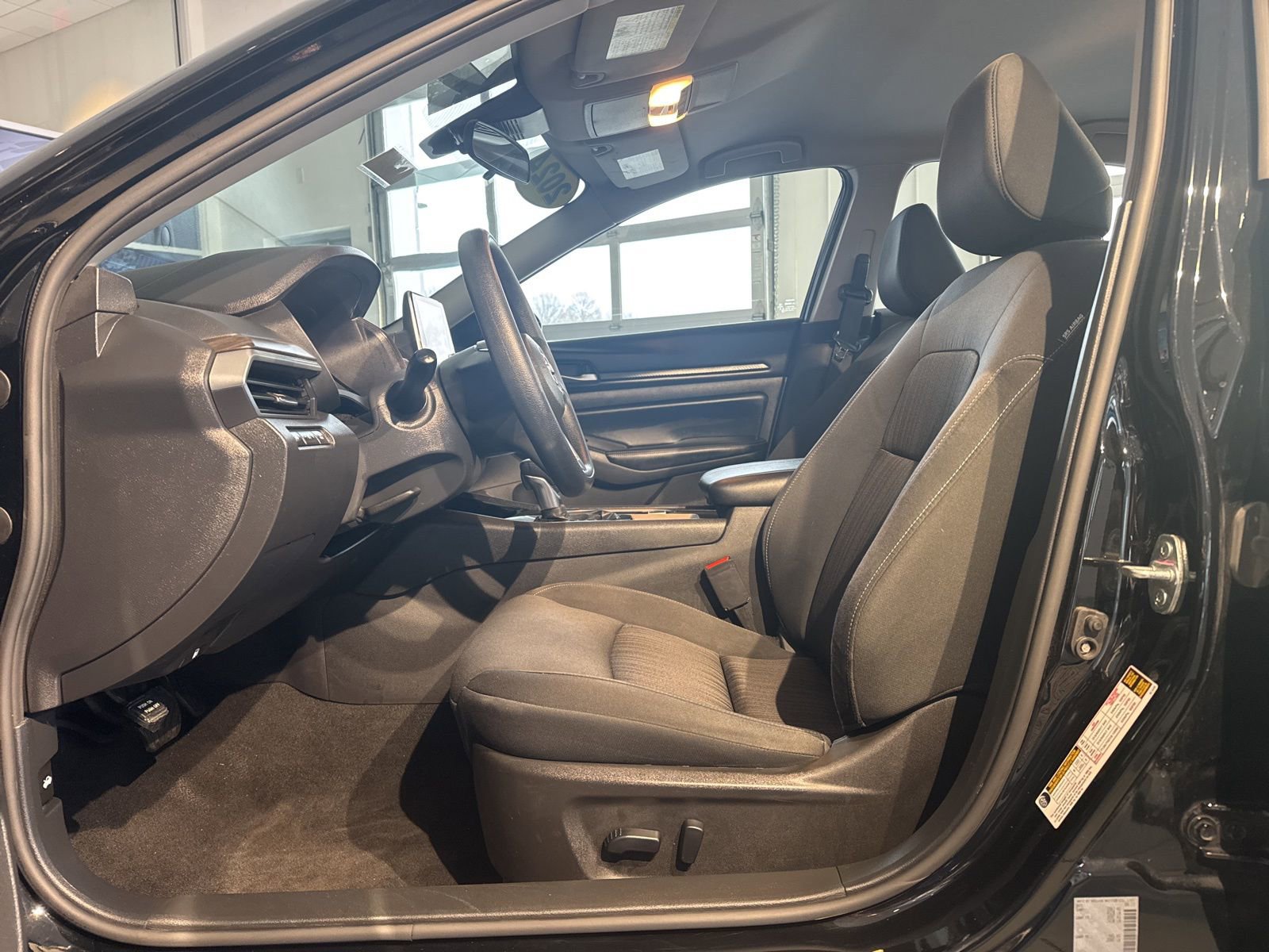 Used 2024 Nissan Altima 2.5 SV image 17