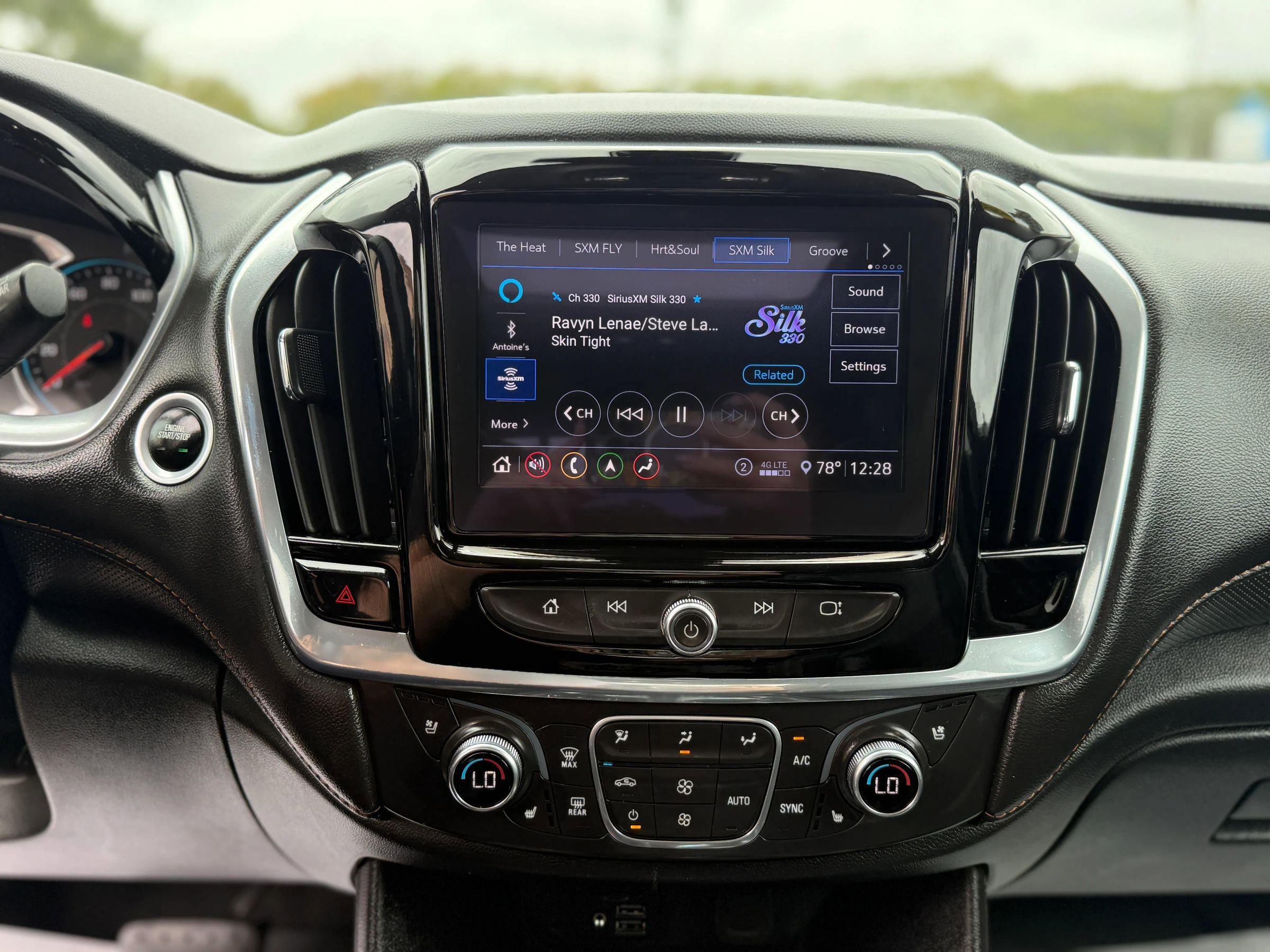 Used 2020 Chevrolet Traverse Premier image 29