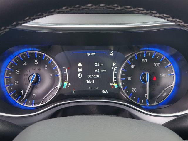 New 2026 Chrysler Pacifica Limited FWD image 12