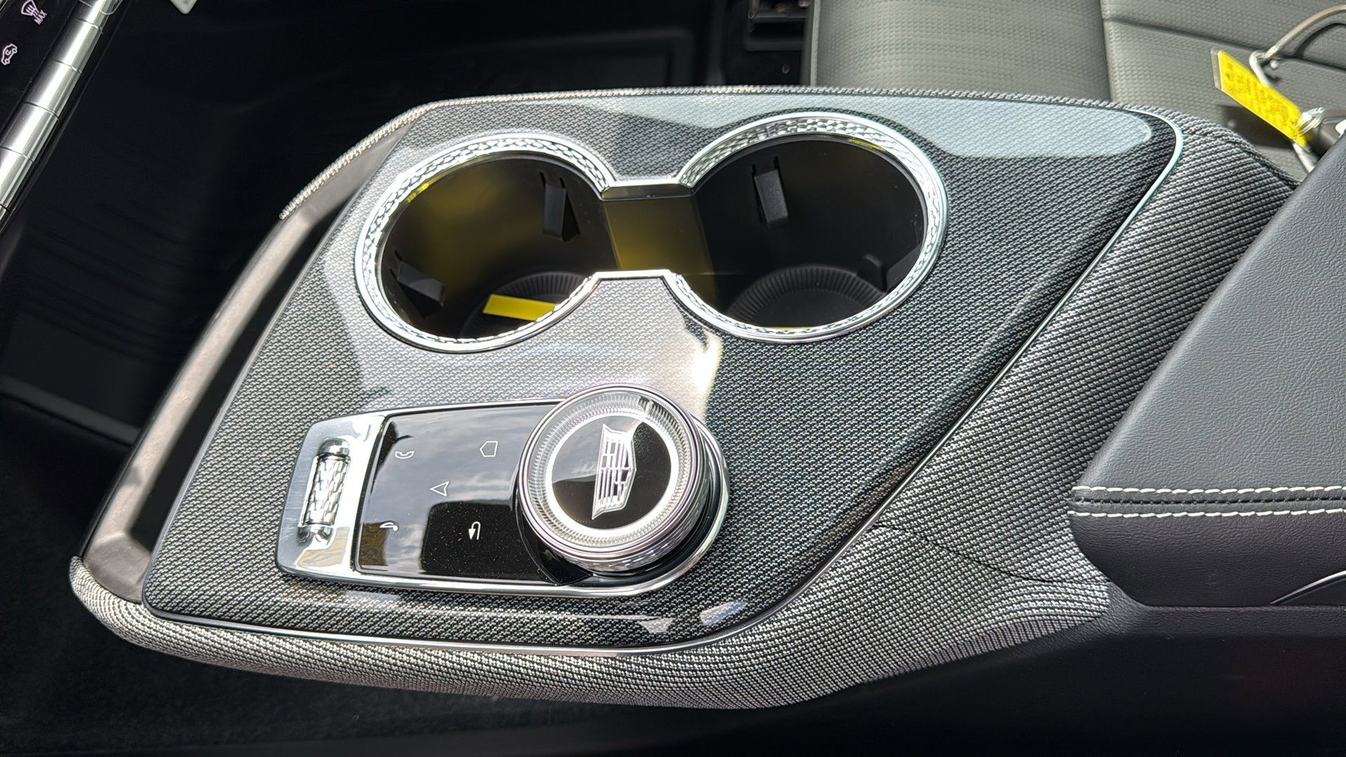 New 2026 Cadillac Optiq Sport 2 w/ LPO, Floor Liner Package AWD/4WD image 21