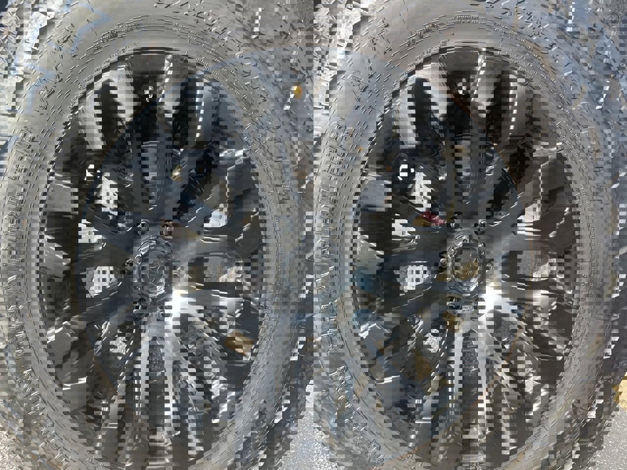 Used 2025 Chevrolet Silverado 1500 ZR2 w/ Technology Package image 11