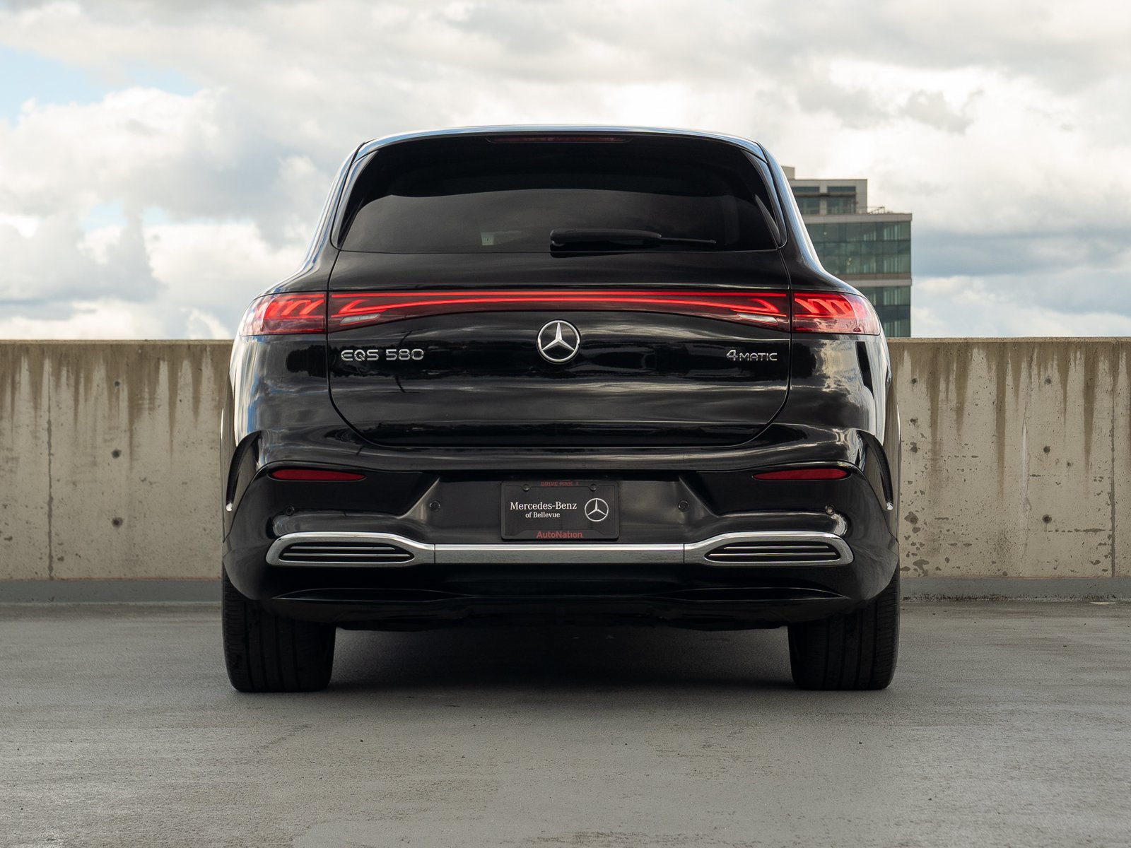 Used 2023 Mercedes-Benz EQS 580 4MATIC SUV image 5